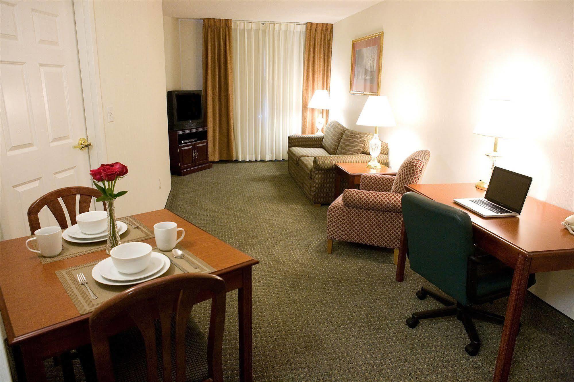 Host Inn An All Suites Hotel Wilkes-Barre Exterior foto