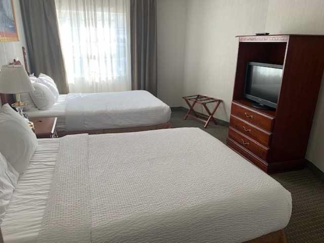 Host Inn An All Suites Hotel Wilkes-Barre Exterior foto